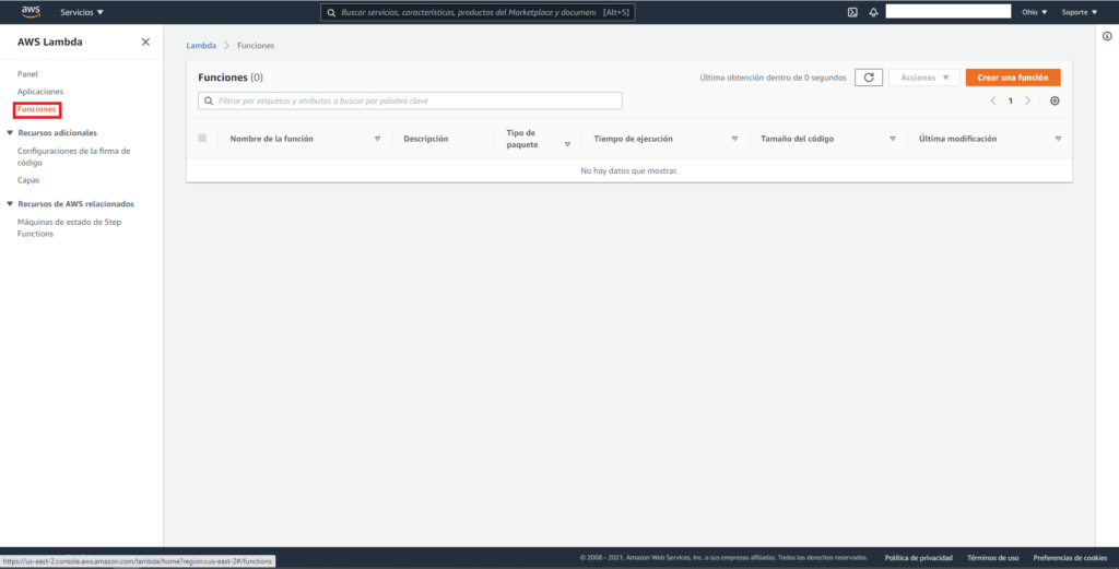 Captura de pantalla de AWS remarcando en el panel izquierdo de AWS Lambda la opción: Funciones.