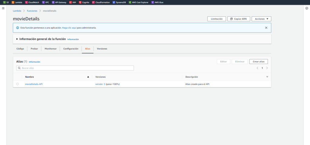 Captura de pantalla mostrando el nuevo alias: movieDetails-API, en el listado de la sección de Alias de la función movieDetails.