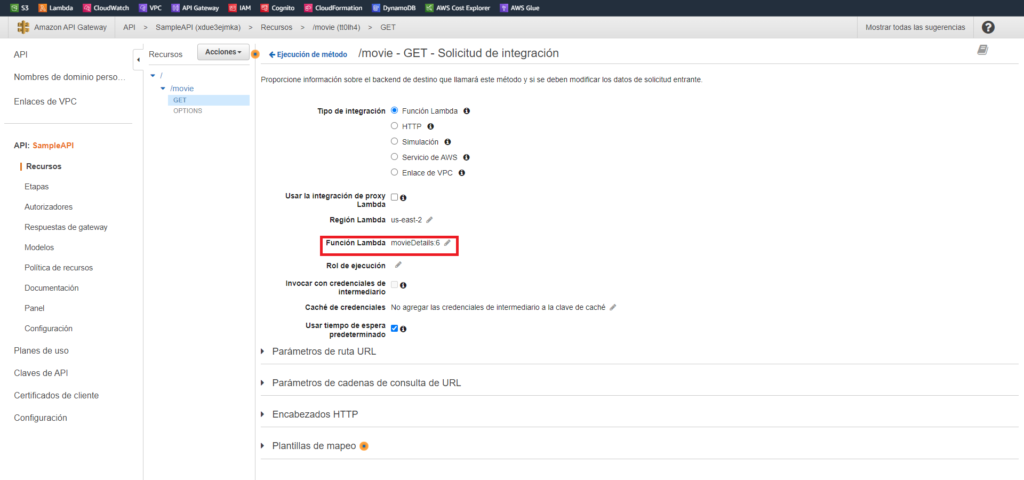 Captura de panatalla mostrando la actualización de la función lambda a laa que apunta elmétodo GET del recurso movie. La nueva función es movieDetails 6.